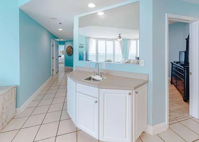 Corner W Amazing Gulf-front Views Balcony & Shared Pools Hot Tubs & Gym Holiday home