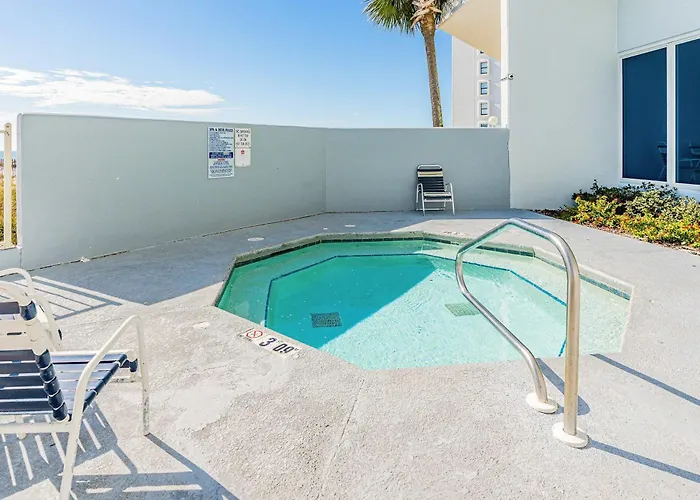 Corner W Amazing Gulf-front Views Balcony & Shared Pools Hot Tubs & Gym